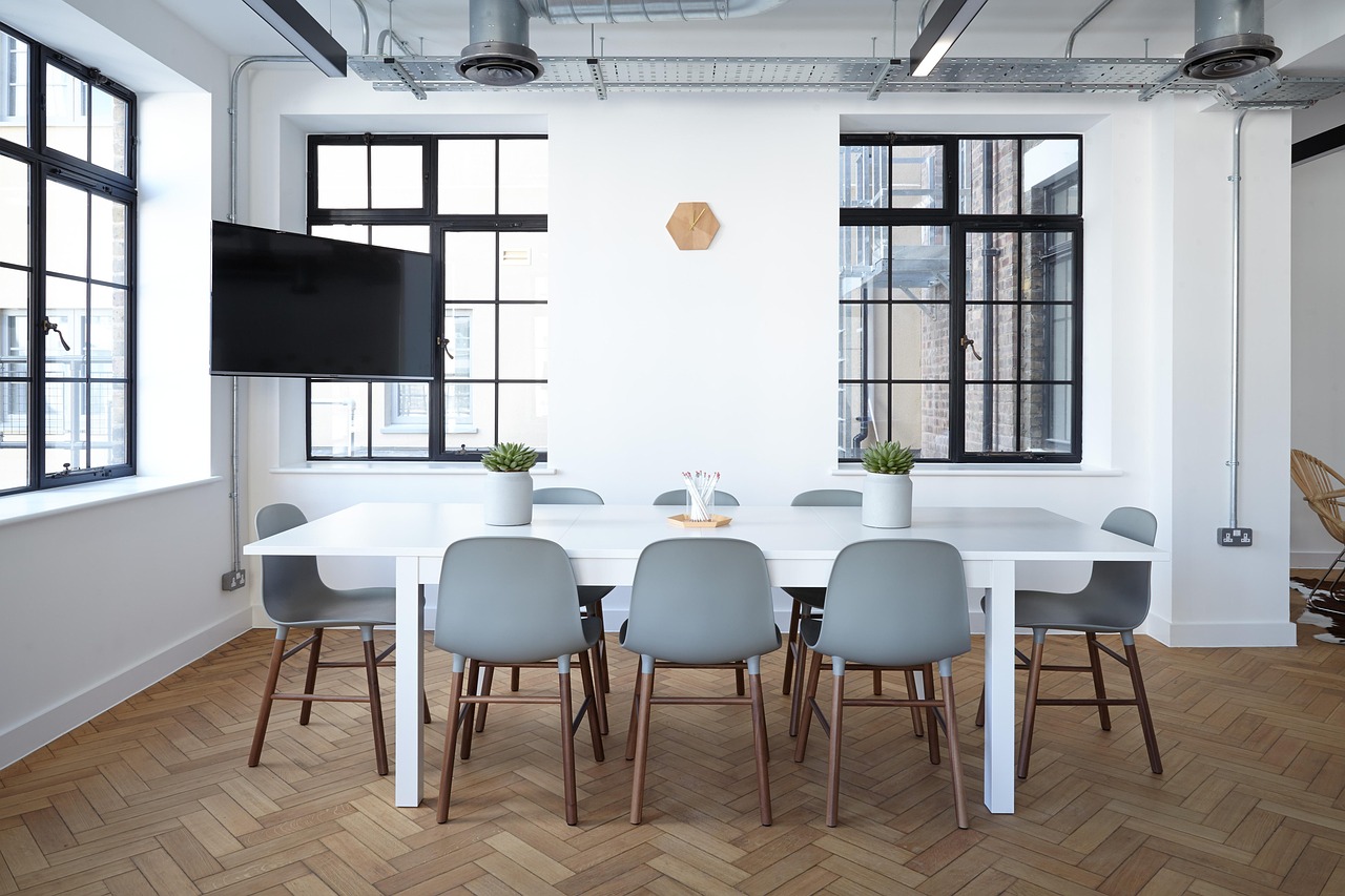 Compacte slaapbank met opbergruimte en moderne stijl