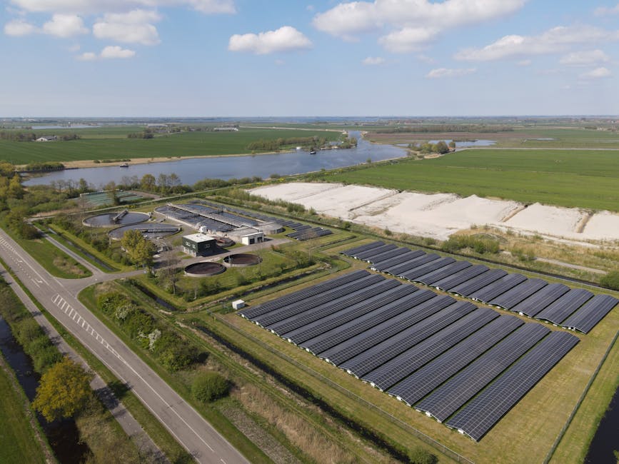 Zonnepanelen vangt zonlicht op tijdens de zonnewende. Zonnepanelen vangt zonlicht op tijdens de zonnewende.